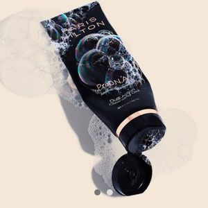 Paris Hilton Skin Pro DNA Cleansing Gel